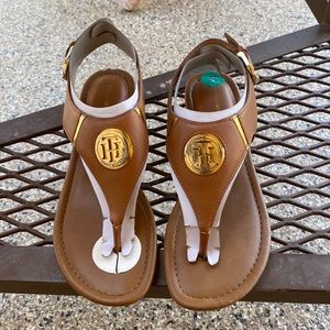 Tommy Hilfiger kurly-m sandals  size 8 NIB